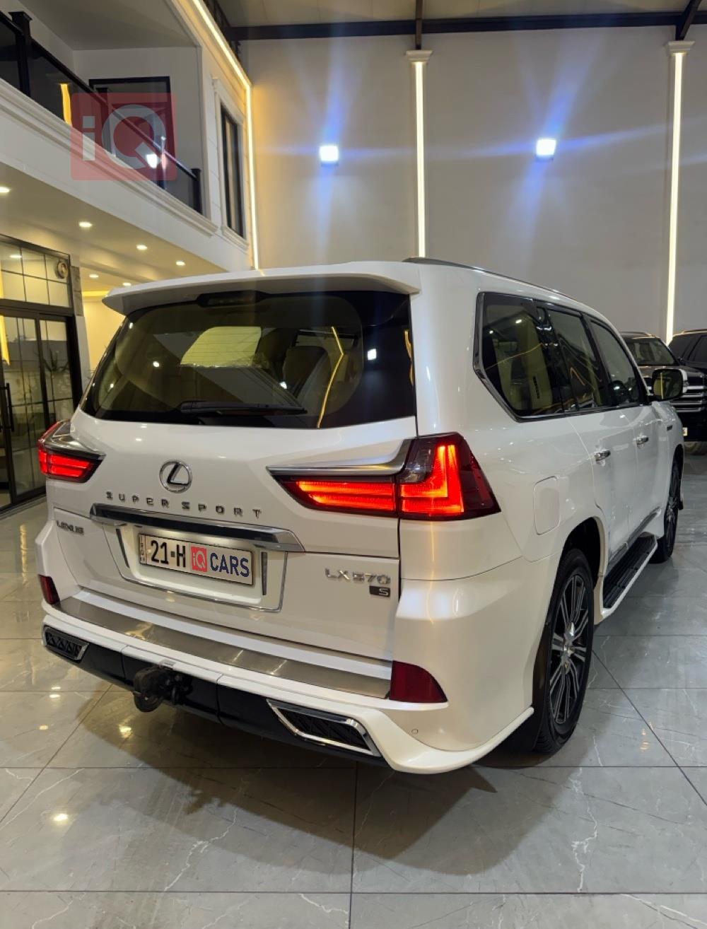 Lexus LX